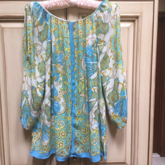 Cache Lightweight Resort-Style Blouse - Picture 2 of 4